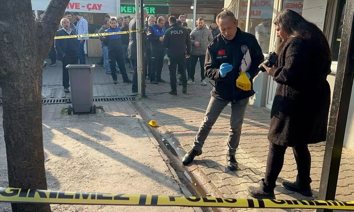 Kocaeli'de Kuzen Tarafından Silahla Vurulan Kişi Hastaneye Kaldırıldı