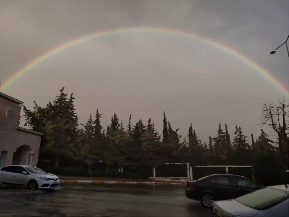 Mersin ve Çevresinde Sağanak Yağış Sonrası Gökkuşağı Oluştu
