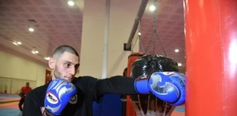 Antalya'da Sigarayı Bırakan Genç Muay Thai Şampiyonu
