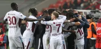 Trabzonspor Gaziantep FK'yı mağlup ederek galibiyet serisini sürdürdü