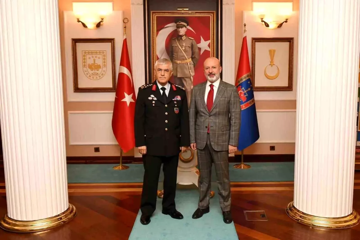 Kocasinan Belediye Başkanı Ahmet Çolakbayrakdar, Jandarma Genel Komutanı ile Kentsel Dönüşüm Projesi için görüştü
