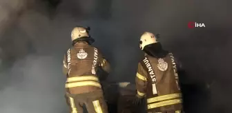 Beyoğlu'nda 3 Katlı Ahşap Evde Çıkan Yangında 1 Kişi Hayatını Kaybetti