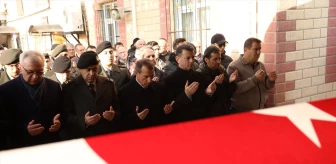 Kıbrıs gazisi Fethi Akdiş'in cenazesi toprağa verildi
