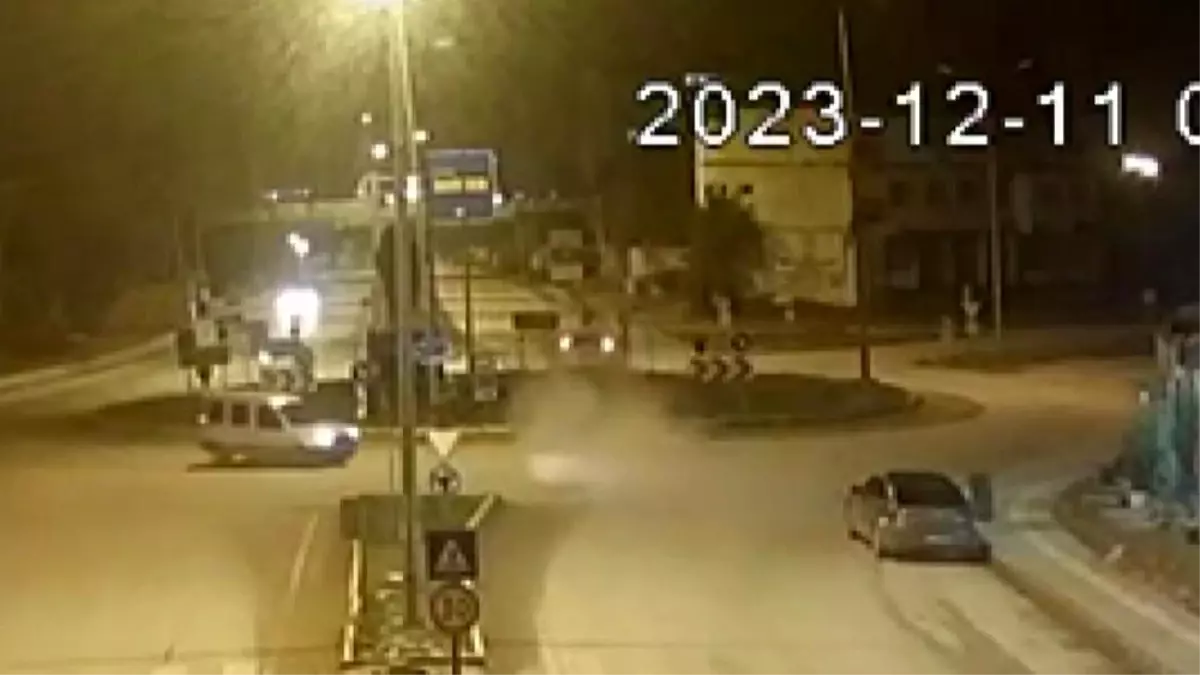 Hassa'da meydana gelen trafik kazası güvenlik kameralarına yansıdı