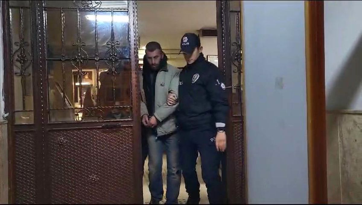Bursa'da Tek Katlı Ev Alev Alev Yandı