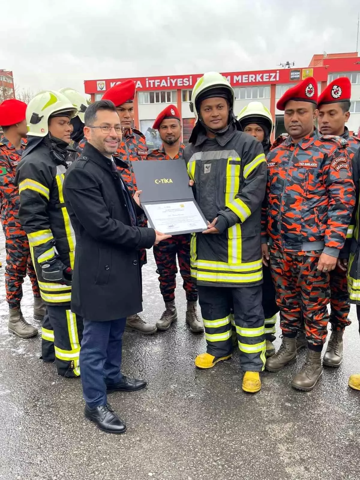 TİKA, Bangladeşli itfaiye ve kurtarma personeline eğitim verdi