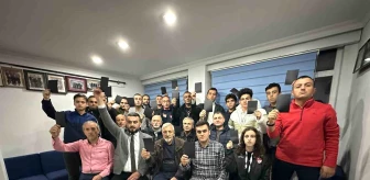 Zonguldak'ta Futbol Hakemlerinden Saldırıya Karşı Siyah Kart Gösterme Eylemi