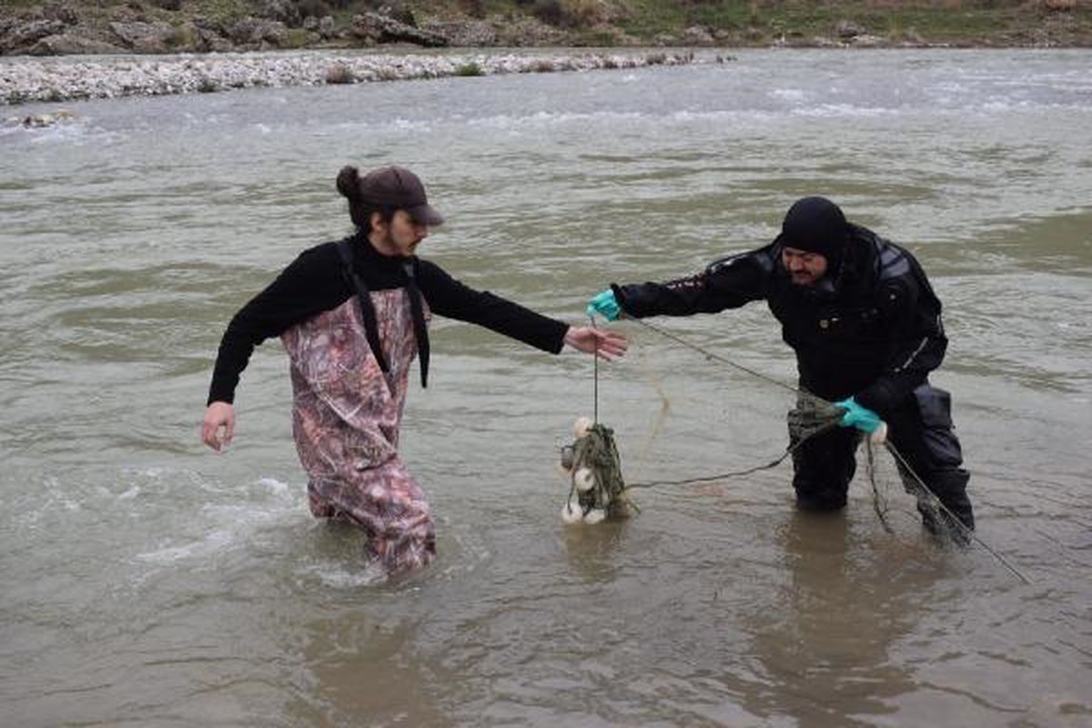 Batman'da 'Batman Bantlı Çöpçü Balığı' için temizlik çalışması yapıldı