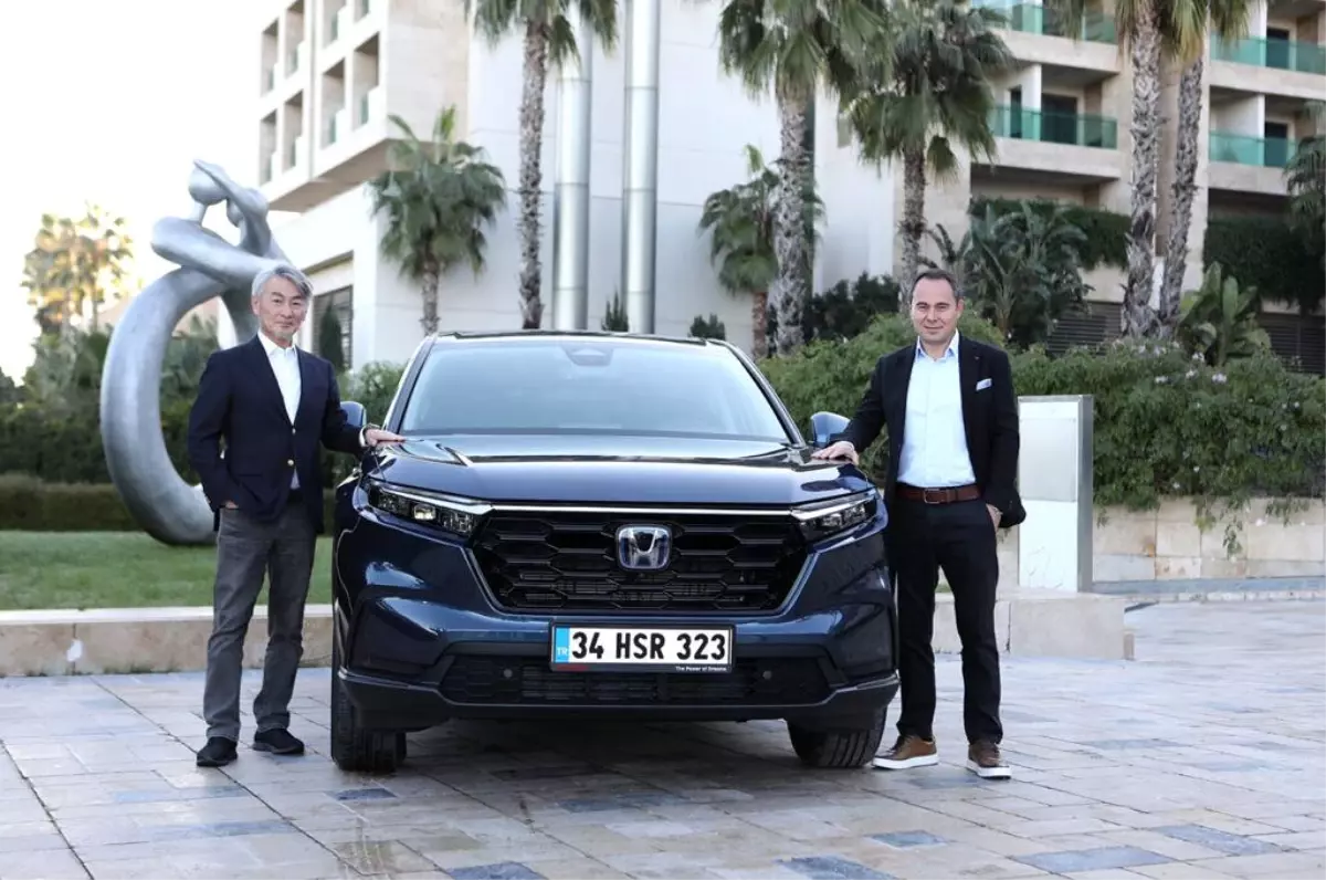 Honda'nın hibrit SUV ailesi CR-V e: HEV ile tamamlandı