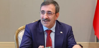 Cumhurbaşkanı Yardımcısı Cevdet Yılmaz'dan milyonlarca çalışanı heyecanlandıran asgari ücret açıklaması