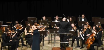Eskişehir Anadolu Üniversitesi'nde Gençlik Senfoni Orkestrası Konseri