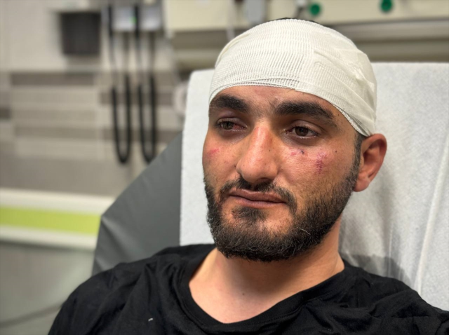 İsrail polisi, Mescidi Aksa'da çekim yapan AA foto muhabirini öldüresiye dövdü