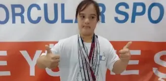 Down sendromlu sporcudan altın madalya