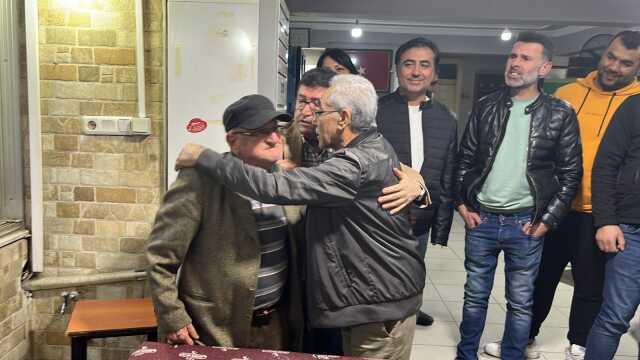 Okey masasındaki kavgaları gündem olmuştu: O dedeler barıştı Okey masasındaki kavgaları gündem olmuştu: O dedeler barıştı