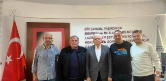 Pelitköy Deveciler Derneği ve Mahalle Muhtarı, Belediye Başkanına Teşekkür Ziyaretinde Bulundu
