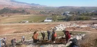 Perre Antik Kenti'nde Kadın Personeller İlk Kez Kazı Çalışmalarına Katılıyor