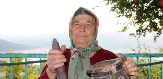Aydın'ın Bozdoğan ilçesinde asırlık el dibekleri mutfakları süslemeye devam ediyor