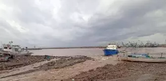 Çanakkale'de Sağanak Yağış Ulaşımı Olumsuz Etkiledi