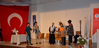 Demirci'de Liseler Arası Skeç Yarışması Düzenlendi