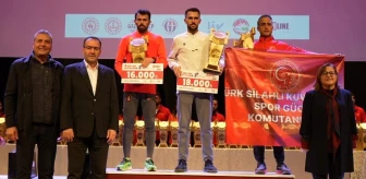 5. Gazi Yarı Maratonu'nda dereceye giren sporcular ödüllerini aldı