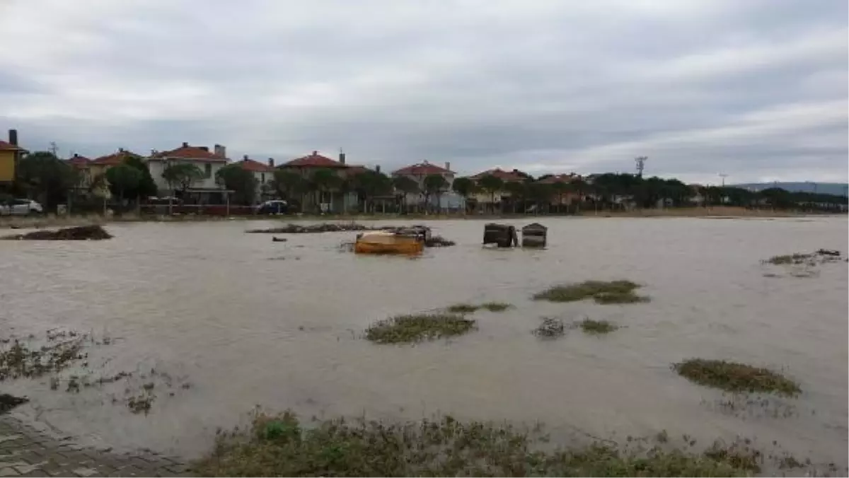 Çanakkale'de Sağanak Yağış Sonrası Su Baskınları
