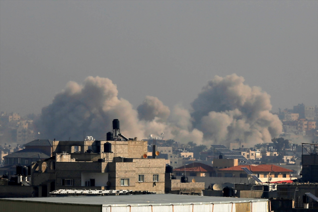İsrail'in Gazze'ye Düzenlediği Hava Saldırıları: 30 Kişi Hayatını Kaybetti