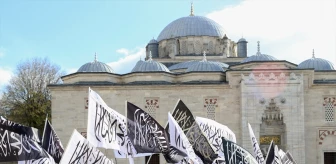 İstanbul'da Filistin'e Destek Yürüyüşü Düzenlendi