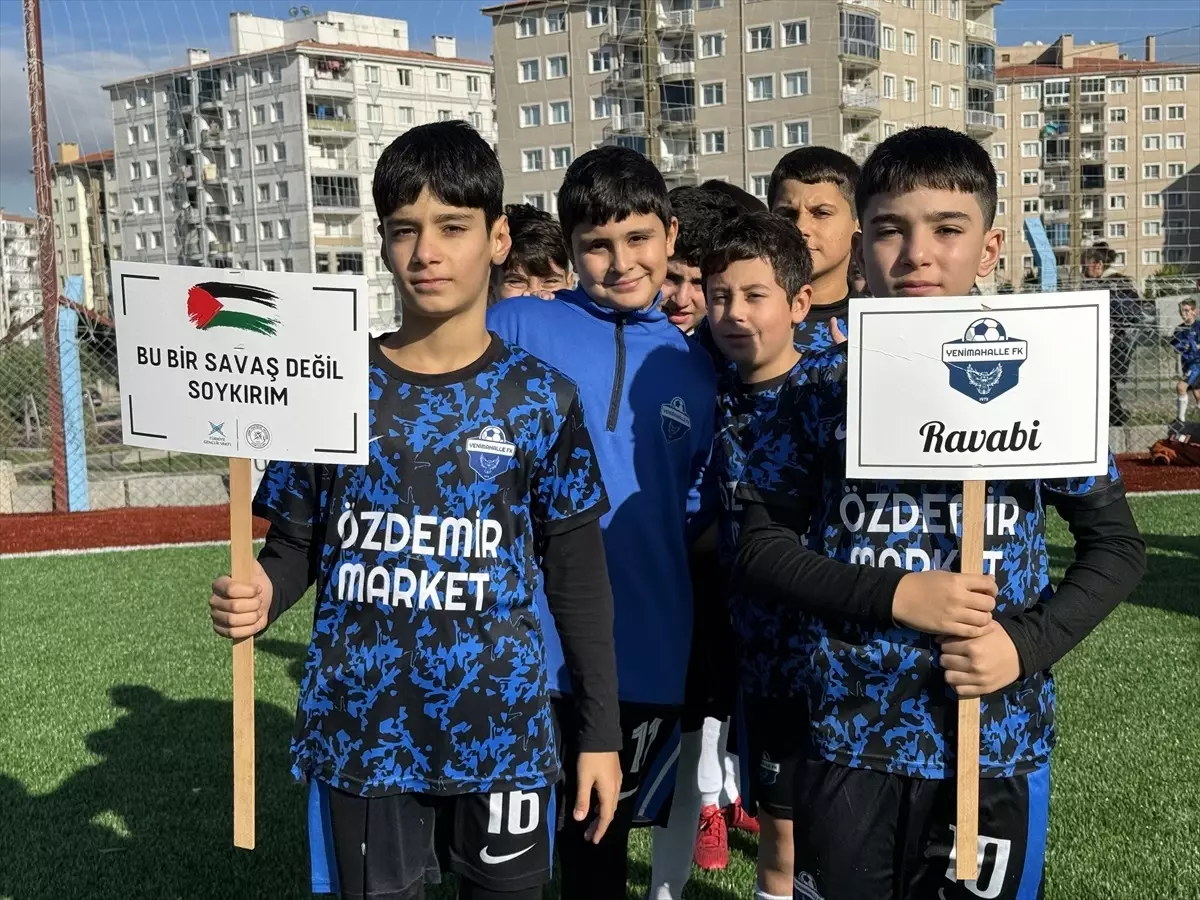 İzmir'de 'Benim Adım Filistin Futbol Turnuvası' düzenlendi