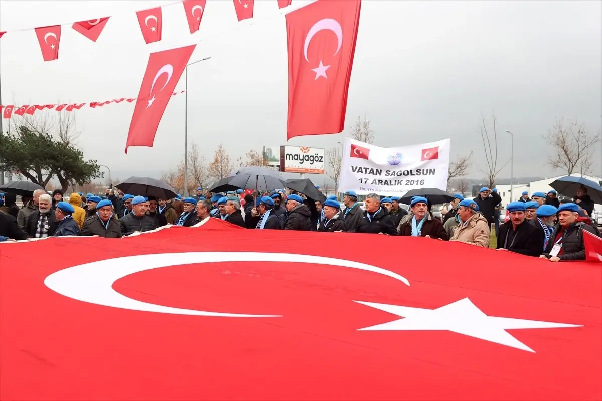 Kayseri'deki terör saldırısının yıl dönümünde şehit olan 15 asker