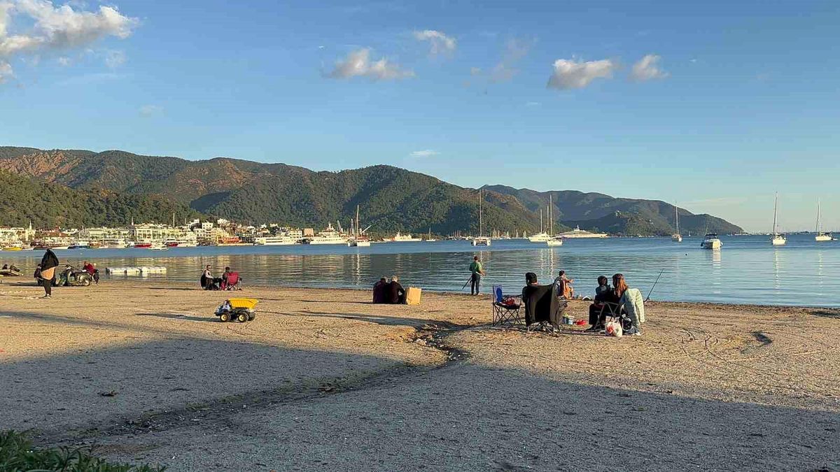 Marmaris'te Yağmur Sonrası Güneşli Havada Keyif