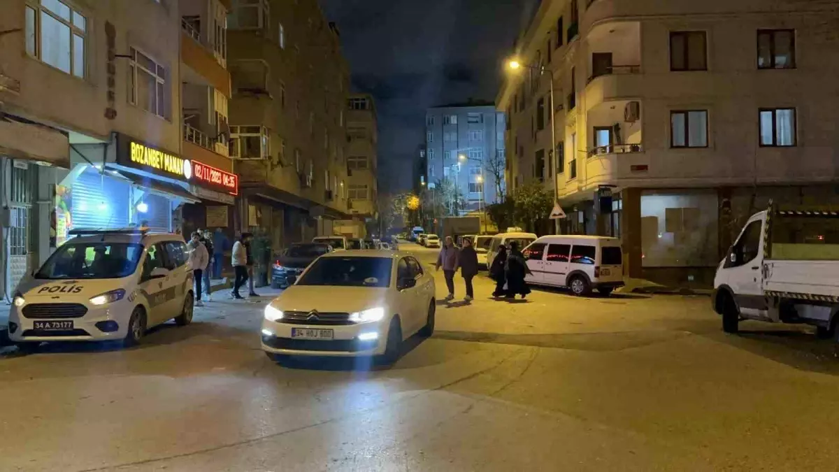 Bağcılar'da Manavda Silahlı Saldırı: 2 Yaralı