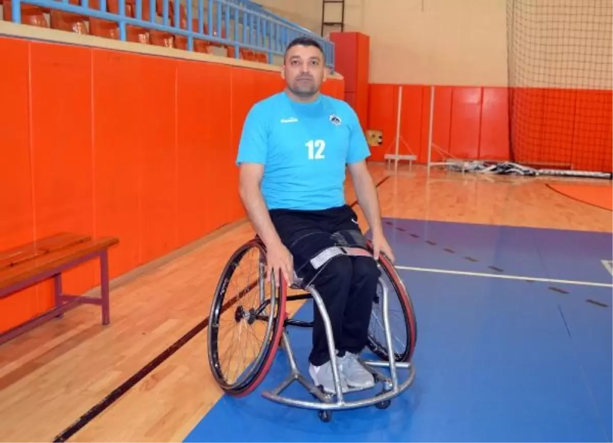 Çocuk Felci Sonrası Engelli Olan İdris Duru, Basketbolla Hayata Tutundu