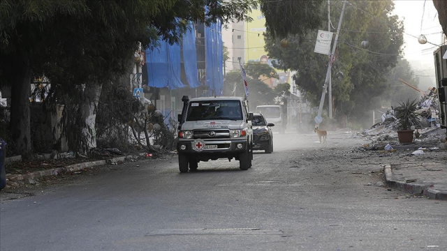 Kassam savaşçıları Gazze'yi işgale gelen İsrail askeri aracını havaya uçurdu