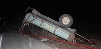 Manisa'da traktörle TIR çarpıştı: 2 yaralı