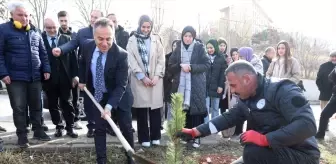 Tokat Gaziosmanpaşa Üniversitesi'nde Fidan Dikim Etkinliği Gerçekleştirildi