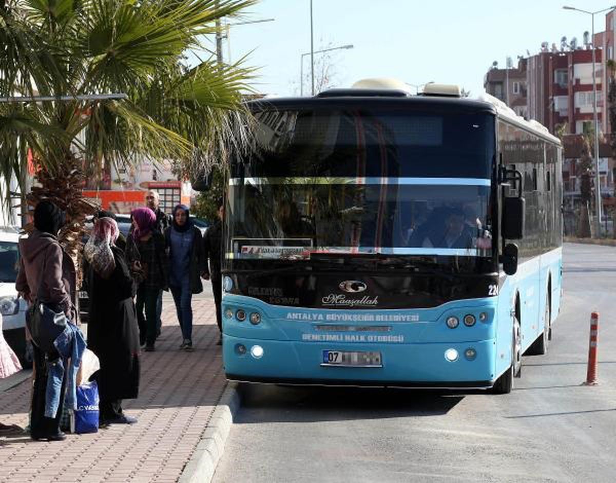 65 yaş üstü kişilerin ücretsiz toplu ulaşım hakkı için kimlik yeterli