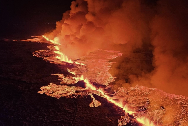 izlanda da yanardag patlamasi lavlardan kacmak 16643546 4334 m 17/06/2024