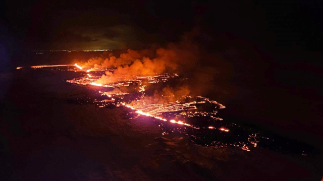 izlanda da yanardag patlamasi lavlardan kacmak 16643546 7686 m 17/06/2024