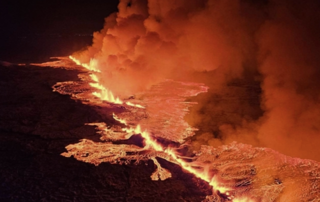 İzlanda'da yanardağ patlaması! (VİDEO) İzlanda'da yanardağ mı patladı, son durum nedir?