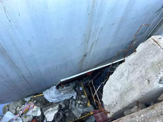 Üst üste eşyaları çalınan esnaf, çareyi 'Sayın hırsız kardeşler' diye not yazmakta buldu Üst üste eşyaları çalınan esnaf, çareyi 'Sayın hırsız kardeşler' diye not yazmakta buldu