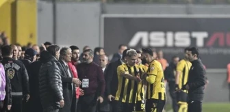 İstanbulspor başkanının hakemin penaltı kararı sonrası takımı sahadan çekmesi İngiliz basınında büyük yankı uyandırdı