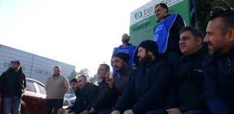 Kartepe'deki Fabrika İşçileri Kışlık Kıyafet Talebiyle İşi Bıraktı