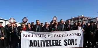 Malatya'da avukatlar 'Tek çatıda adliye' yürüyüşü düzenledi