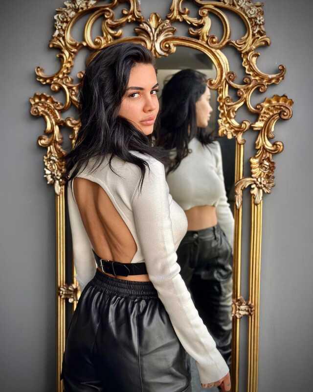 Serbest bırakılan fenomen Ece Ronay sessizliğini bozdu: Eski eşim dahil herkesi affettim Serbest bırakılan fenomen Ece Ronay sessizliğini bozdu: Eski eşim dahil herkesi affettim