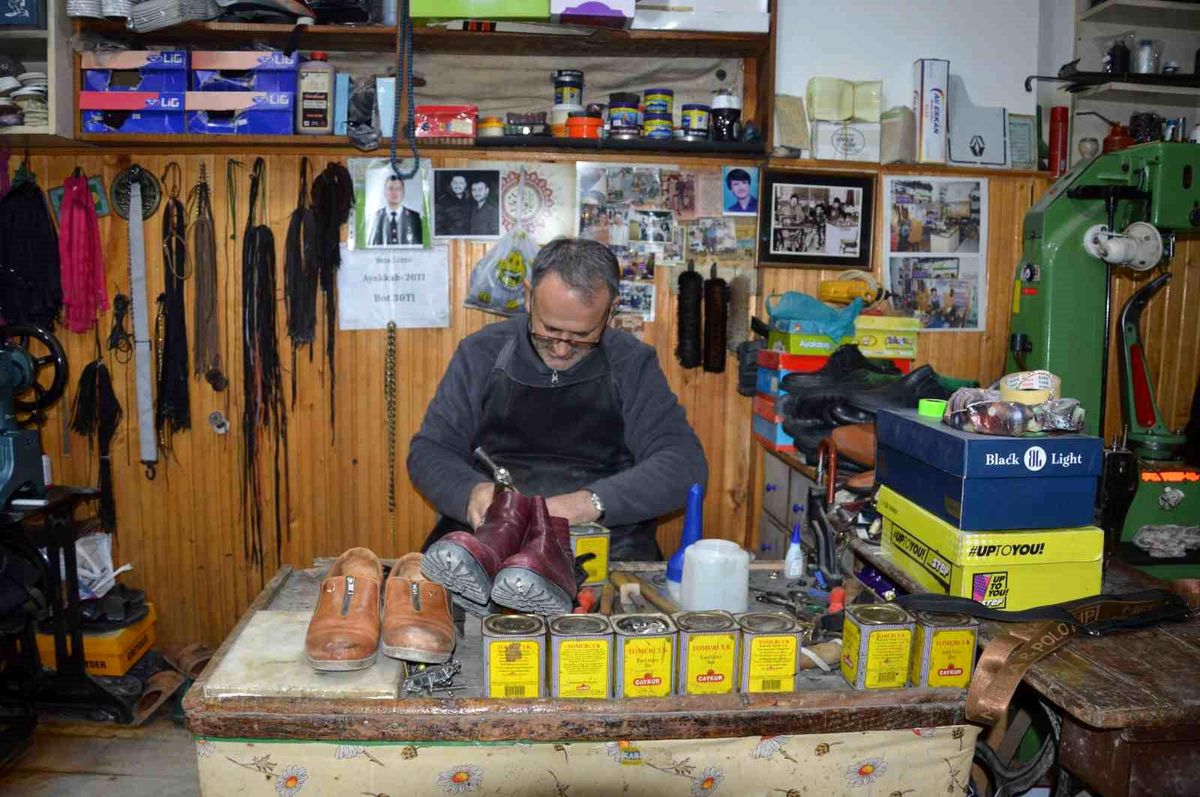 Tokat'ta Ayakkabı Tamirciliği Mesleği Tehlikede