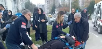 Samsun'da öğrenci servisi ile hafif ticari araç çarpıştı: 4 yaralı