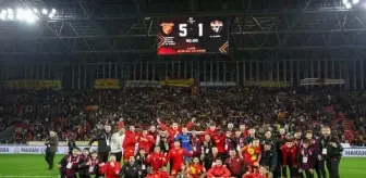 Göztepe, lider Eyüpspor'u farklı mağlup etti