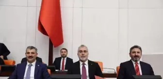 Çalışma Bakanı Vedat Işıkhan: Asgari ücret belirleme komisyonundan herkesin mutabık kaldığı bir ücret seviyesi bekliyoruz