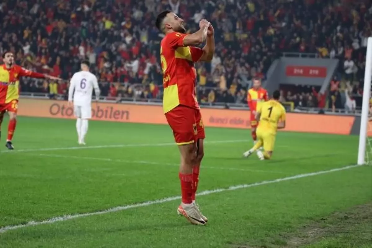 Göztepe'nin golcüsü Messaoudi sakatlandı