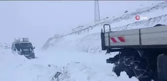 Siirt'te kardan dolayı kapanan grup köy yolu ulaşıma açıldı